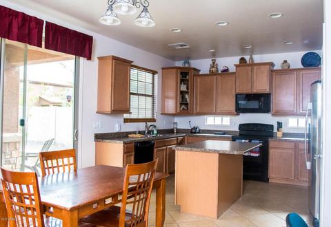 2887 E Kelly Dr, Gilbert, AZ 85298 photo 8
