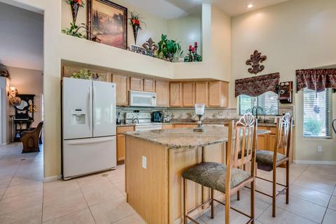 89 E Canyon Creek Dr, Gilbert, AZ 85295 photo 2