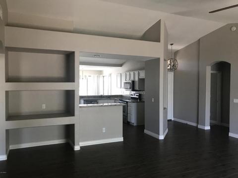 424 W Comstock Ct, Gilbert, AZ 85233 photo 3