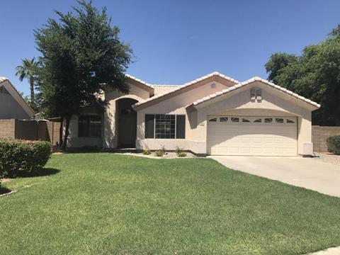 424 W Comstock Ct, Gilbert, AZ 85233 photo 1