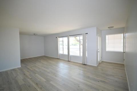 4652 E Oak St, Phoenix, AZ 85008 photo 4