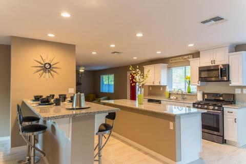 2839 E Paradise Dr, Phoenix, AZ 85028 photo 2