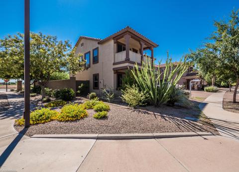 1985 S Starling Dr, Gilbert, AZ 85295 photo 1