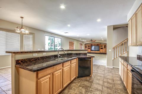 137 E Mary Ln, Gilbert, AZ 85295 photo 12