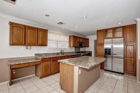 2481 E County Down Dr, Chandler, AZ 85249 photo 4