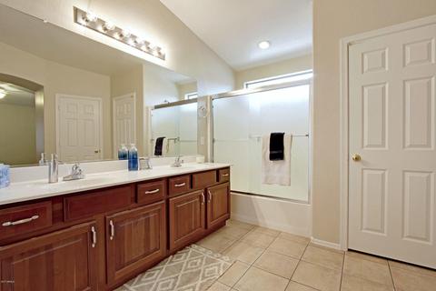 2153 S Penrose Dr, Gilbert, AZ 85295 photo 7