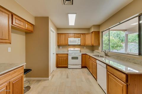 4631 E Vineyard Rd, Phoenix, AZ 85042 photo 12
