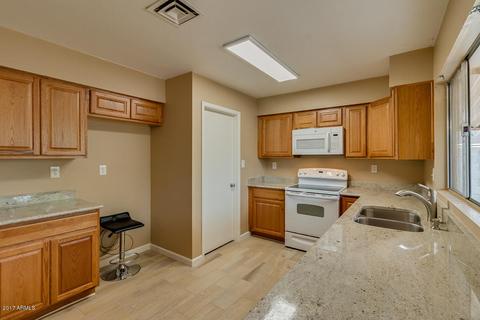 4631 E Vineyard Rd, Phoenix, AZ 85042 photo 13