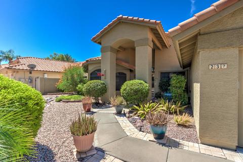 237 E Stonebridge Dr, Gilbert, AZ 85234 photo 3