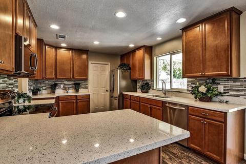 1912 E Ivy St, Mesa, AZ 85203 photo 1