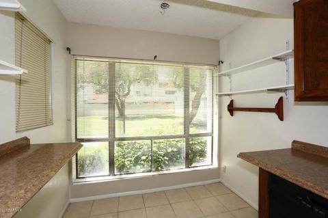 3076 E Cannon Dr, Phoenix, AZ 85028 photo 10