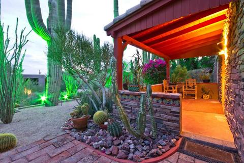 44 E Foothill Dr, Phoenix, AZ 85020 photo 2