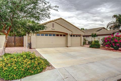 3853 E Remington Dr, Gilbert, AZ 85297 photo 2