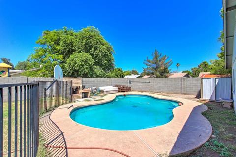 740 E Auburn Dr, Tempe, AZ 85283 photo 2
