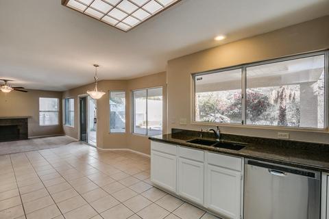 942 E Mountain Sky Ave, Phoenix, AZ 85048 photo 4