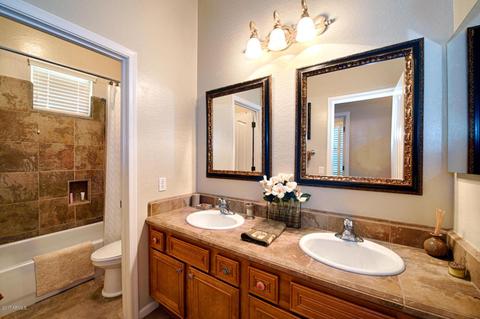 6687 S Crestview Dr, Gilbert, AZ 85298 photo 23