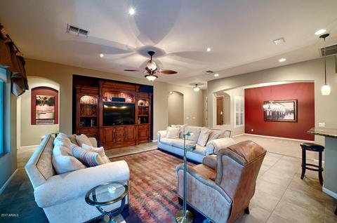 6687 S Crestview Dr, Gilbert, AZ 85298 photo 8