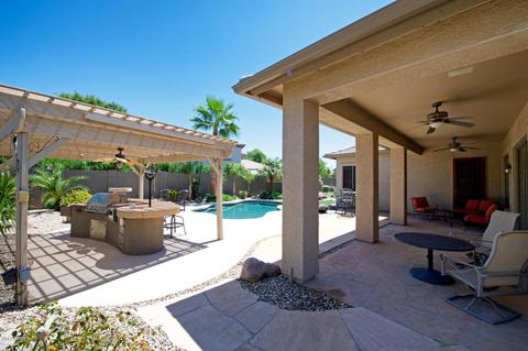 6687 S Crestview Dr, Gilbert, AZ 85298 photo 5