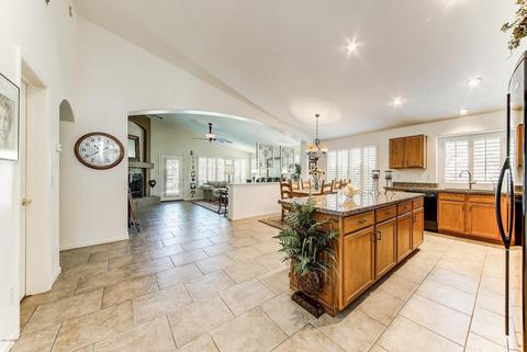 2748 S Birch St, Gilbert, AZ 85295 photo 9