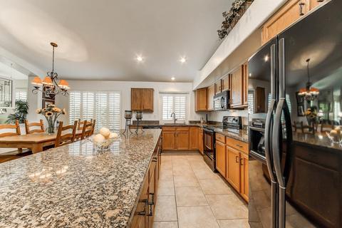 2748 S Birch St, Gilbert, AZ 85295 photo 11