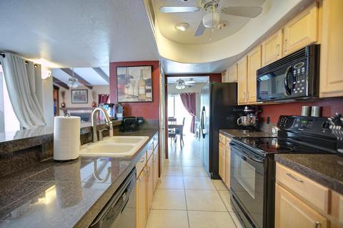 2319 Evans Dr, Phoenix, AZ 85022 photo 2
