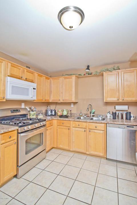 2239 E Sandra Ter, Phoenix, AZ 85022 photo 7