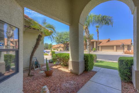 901 W Iris Dr, Gilbert, AZ 85233 photo 2