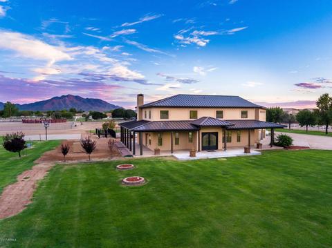 3637 E Brooks Farm Rd, Gilbert, AZ 85298 photo 2