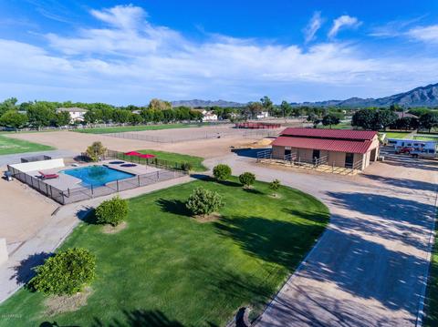 3637 E Brooks Farm Rd, Gilbert, AZ 85298 photo 5