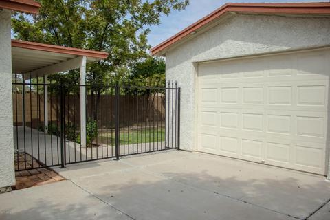 806 E Mitchell Dr, Phoenix, AZ 85014 photo 4