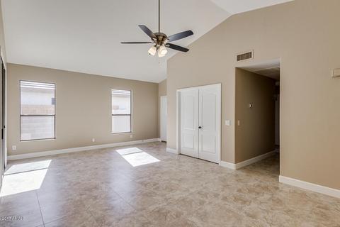 492 E Sherri Dr, Gilbert, AZ 85296 photo 2