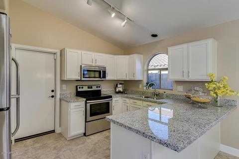 492 E Sherri Dr, Gilbert, AZ 85296 photo 5