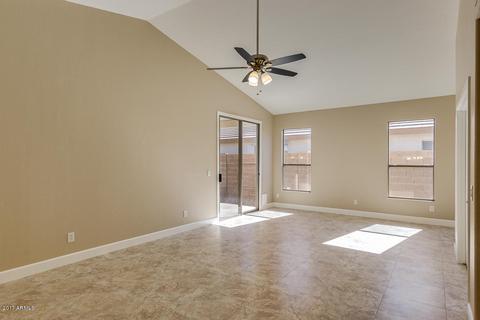 492 E Sherri Dr, Gilbert, AZ 85296 photo 4