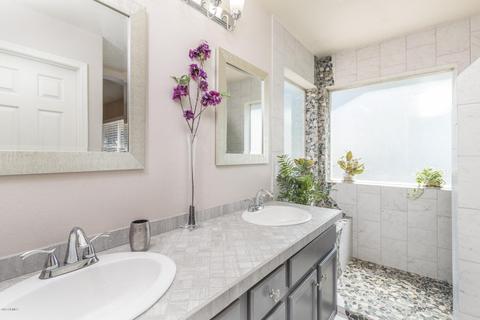 2205 E Brooks St, Gilbert, AZ 85296 photo 12