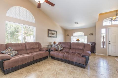 2205 E Brooks St, Gilbert, AZ 85296 photo 2