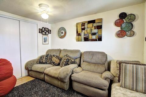 2810 E Marco Polo Rd, Phoenix, AZ 85050 photo 11