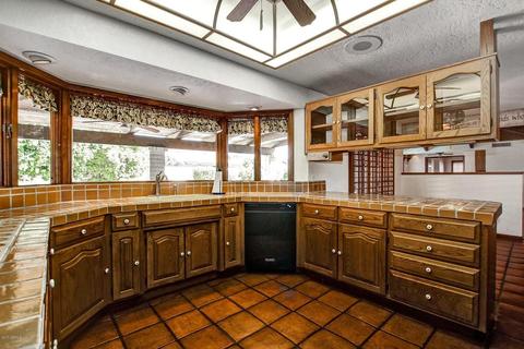 1922 E Hackamore St, Mesa, AZ 85203 photo 4