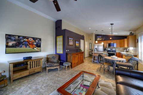 4717 E Abraham Ln, Phoenix, AZ 85050 photo 8