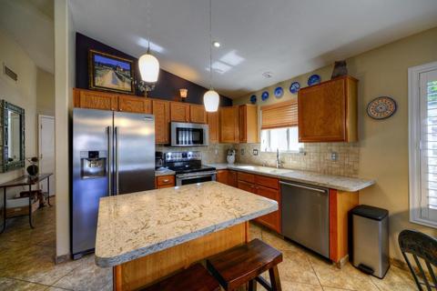 4717 E Abraham Ln, Phoenix, AZ 85050 photo 5