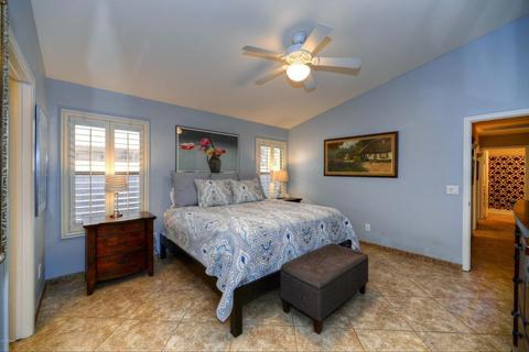 4717 E Abraham Ln, Phoenix, AZ 85050 photo 10