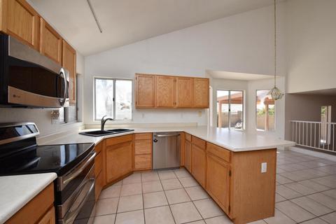 2953 E Blackhawk Dr, Phoenix, AZ 85050 photo 8