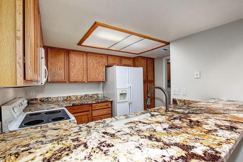 134 E Beck Ln, Phoenix, AZ 85022 photo 7