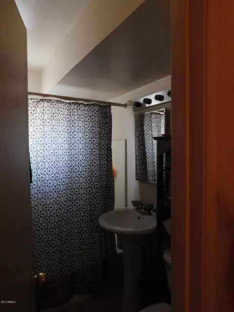 810 E Hazel Dr, Phoenix, AZ 85042 photo 8