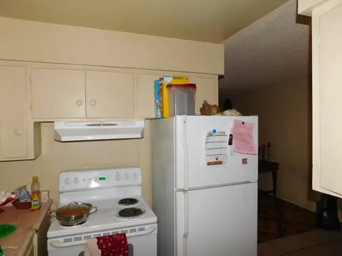 810 E Hazel Dr, Phoenix, AZ 85042 photo 6