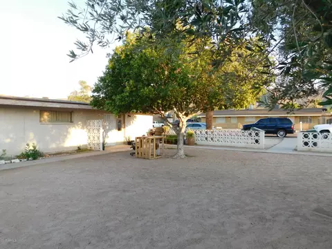 810 E Hazel Dr, Phoenix, AZ 85042 photo 2