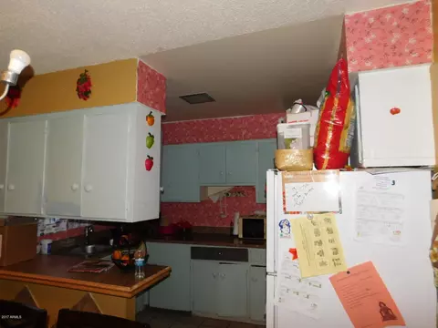 810 E Hazel Dr, Phoenix, AZ 85042 photo 20