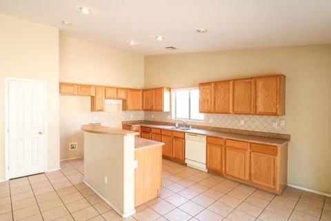 7336 W Cordes Rd, Phoenix, AZ 85043 photo 4