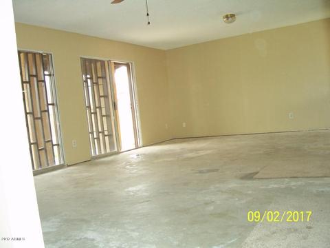 527 E La Mirada Dr, Phoenix, AZ 85042 photo 3