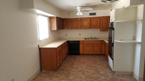6826 S Willow Dr, Tempe, AZ 85283 photo 2