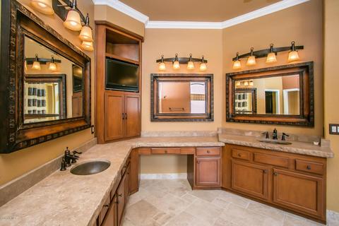 661 S Boulder Ct, Gilbert, AZ 85296 photo 3